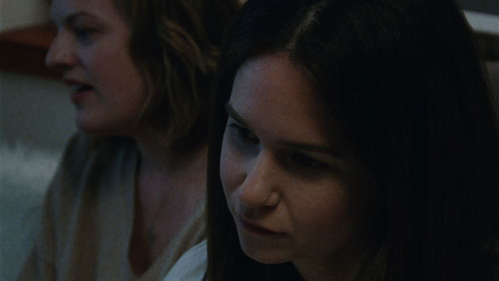 クイーン・オブ・アース（原題）の画像