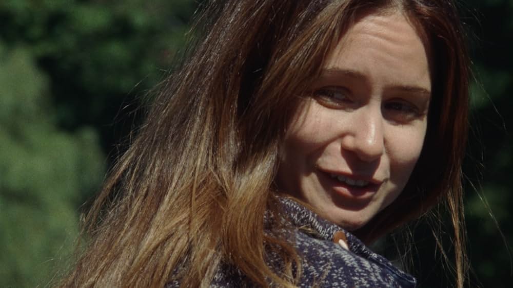 クイーン・オブ・アース（原題）の画像