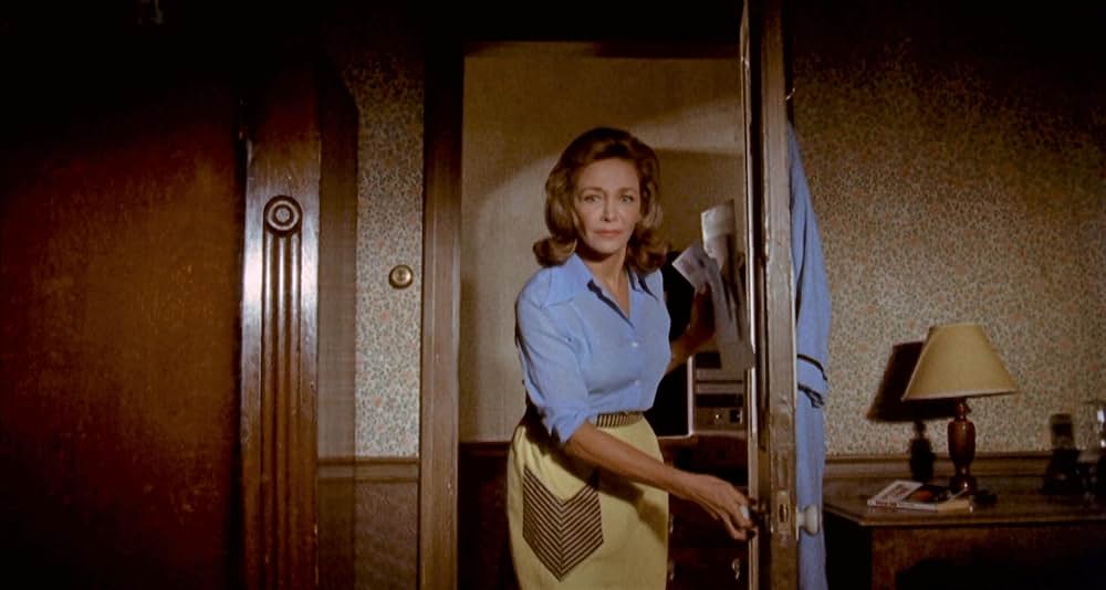 墓場にて／魔界への招待・そこは地獄の始発駅の画像