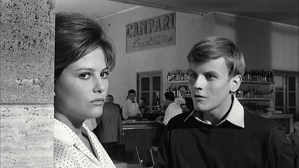 「鞄を持った女」クラウディア・カルディナーレ & ジャック・ペランの画像