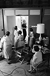 誰かが狙ってるの画像