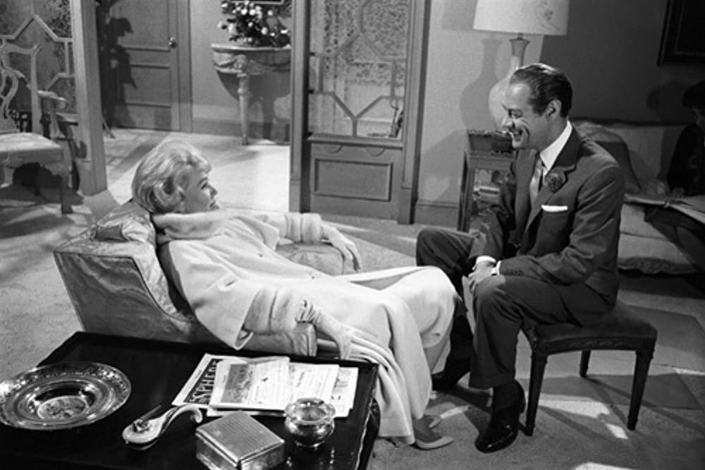 誰かが狙ってるの画像