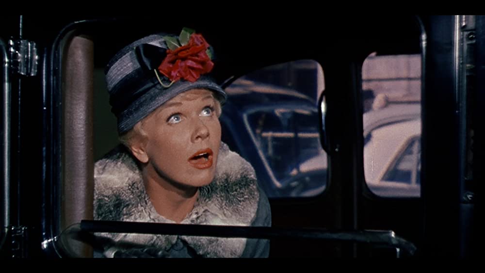 誰かが狙ってるの画像