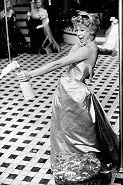 「カンカン」シャーリー・マクレーンの画像