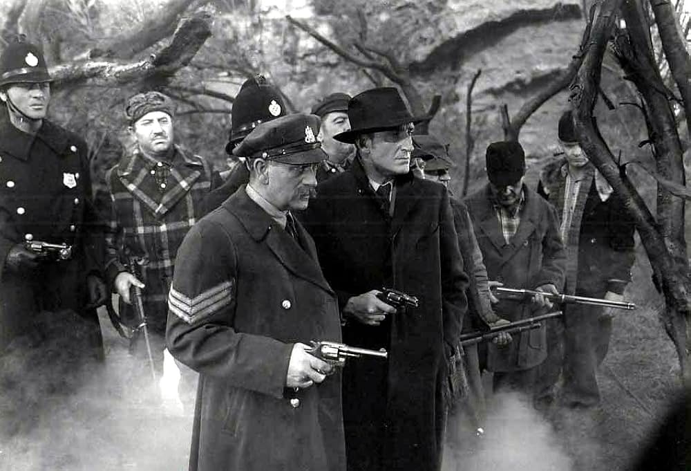 緋色の爪の画像