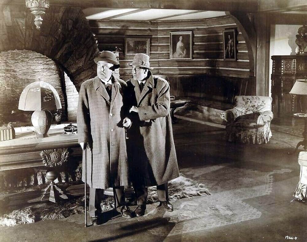 緋色の爪の画像