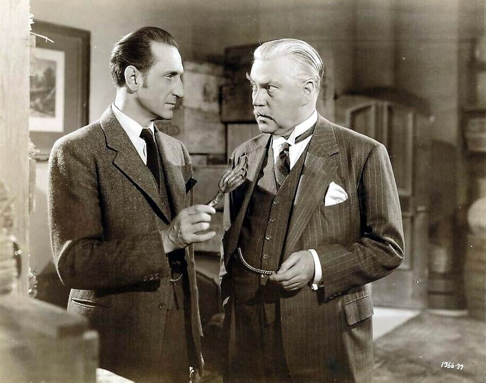 緋色の爪の画像