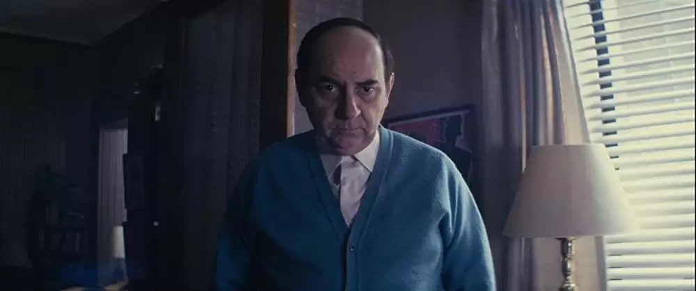 「ネルーダ 大いなる愛の逃亡者」ルイス・ニェッコの画像