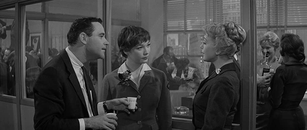 「アパートの鍵貸します」ジャック・レモン & シャーリー・マクレーン & Edie Adamsの画像