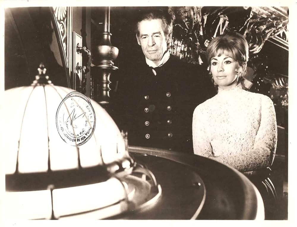 ネモ船長と海底都市の画像