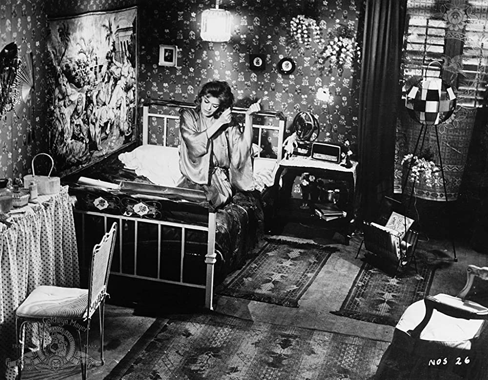 日曜はダメよの画像