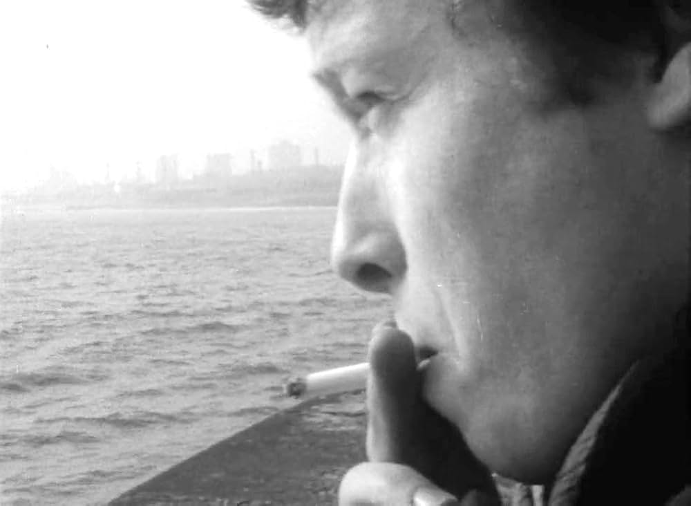 少年と自転車の画像