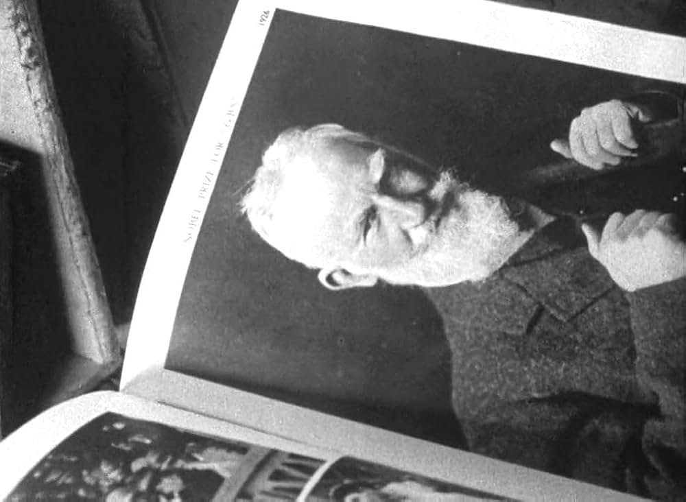 少年と自転車の画像