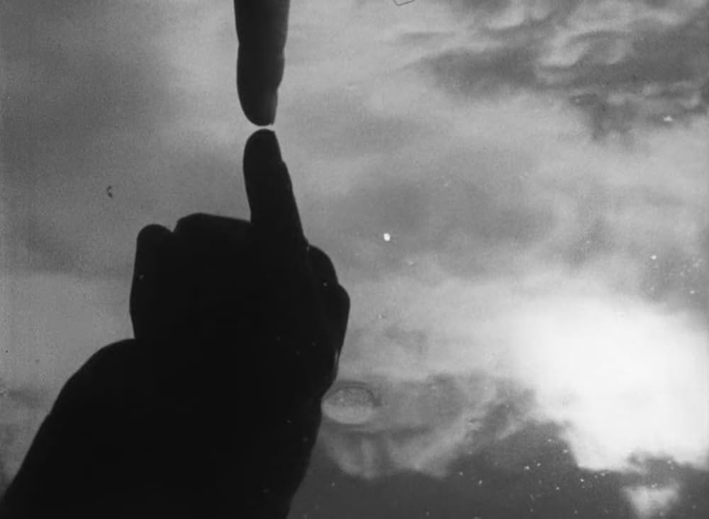 少年と自転車の画像