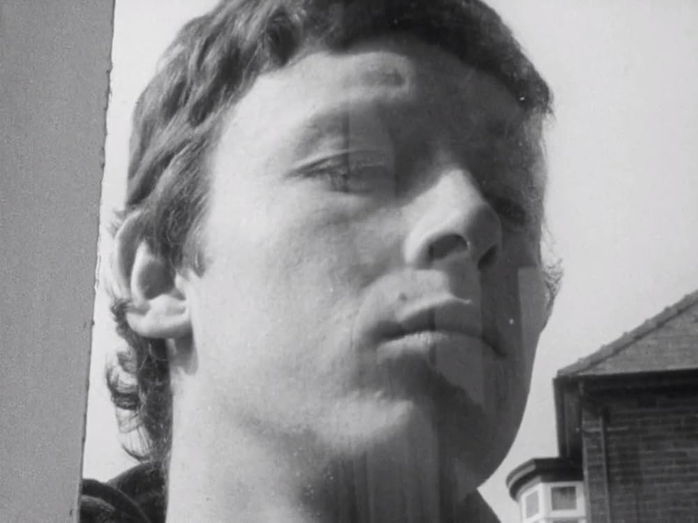 少年と自転車の画像