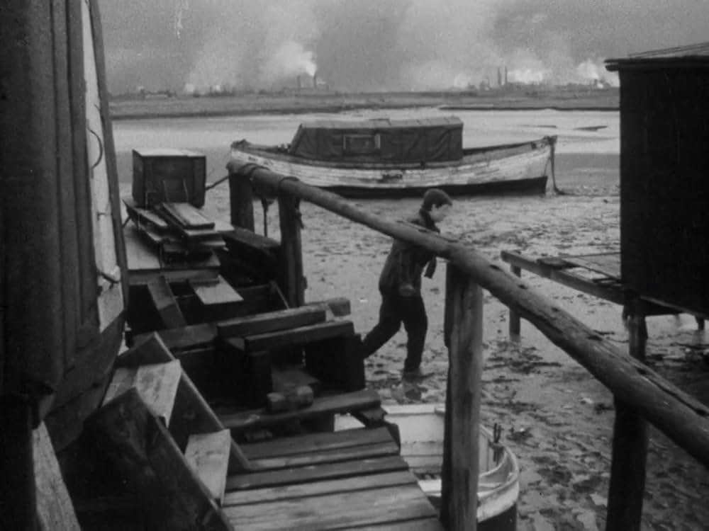 少年と自転車の画像
