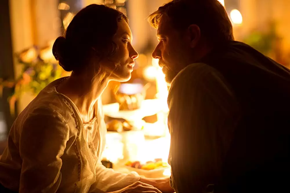 「ディバイナー 戦禍に光を求めて」ラッセル・クロウ & オルガ・キュリレンコの画像