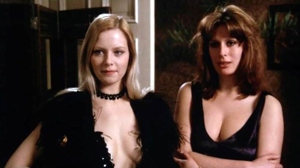 ドーターズ・オブ・ドラキュラ／吸血淫乱姉妹の画像