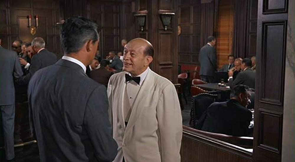 北北西に進路を取れの画像