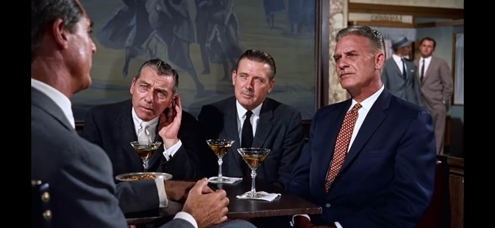 北北西に進路を取れの画像