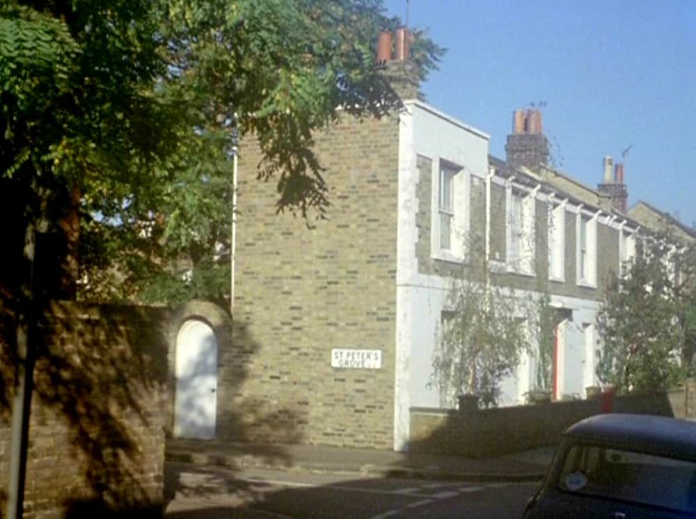 VERTICAL FEATURES REMAKEの画像