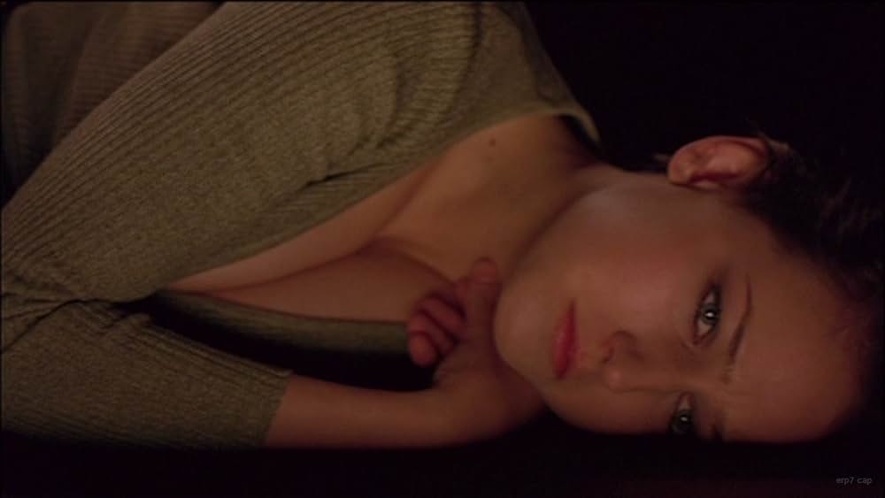 ザ・ダークプレイス 覗かれる女の画像