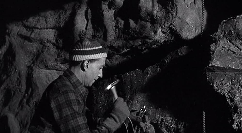 モグラ人間の叛乱の画像