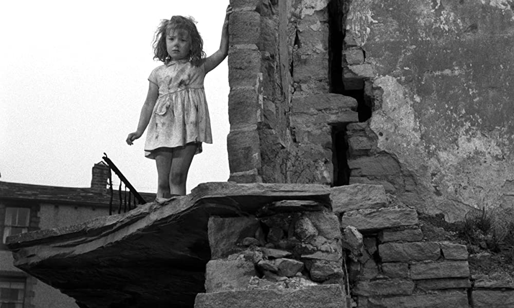 「年上の女」ローレンス・ハーベイ & ハーマイアニ・バドリー & ヘザー・シアーズ & シモーヌ・シニョレの画像