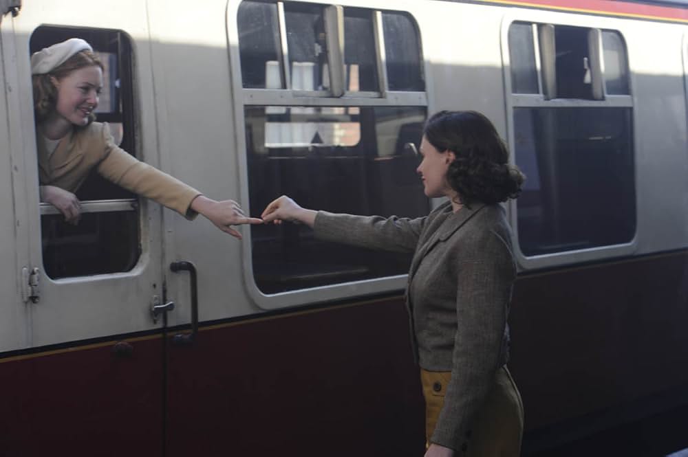 Tell It To The Bees（原題）の画像