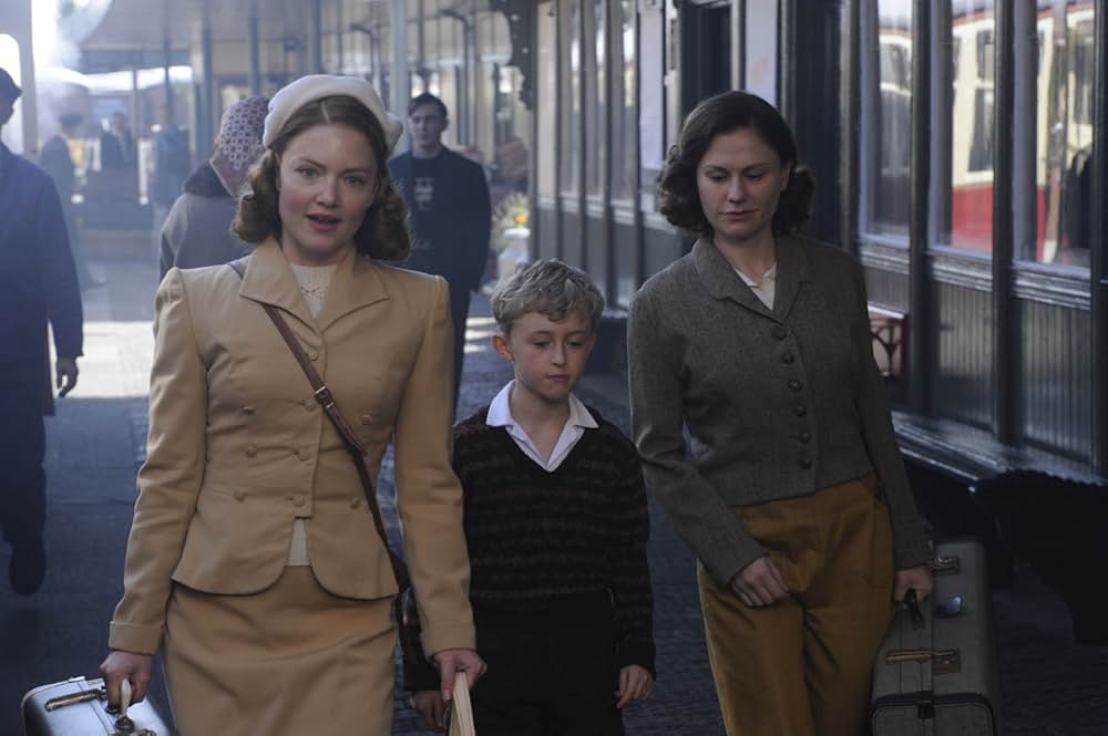 Tell It To The Bees（原題）の画像