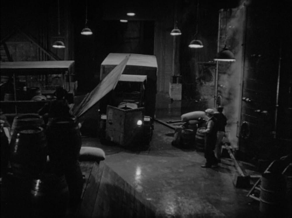 どてっ腹に穴をあけろの画像