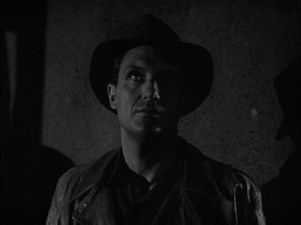 どてっ腹に穴をあけろの画像