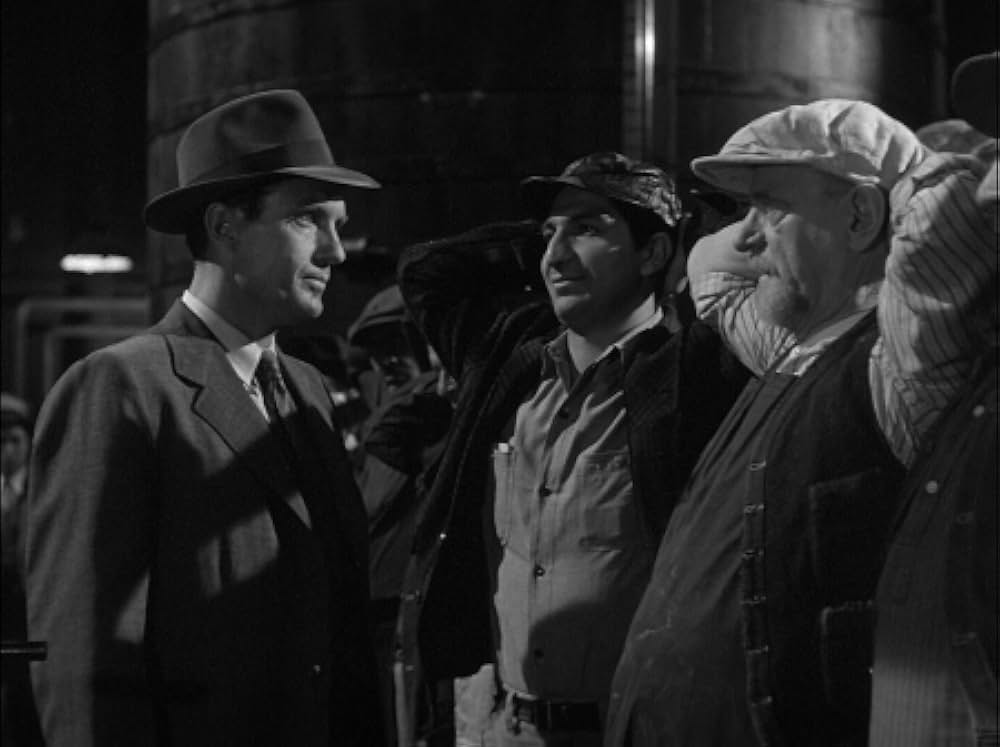 どてっ腹に穴をあけろの画像