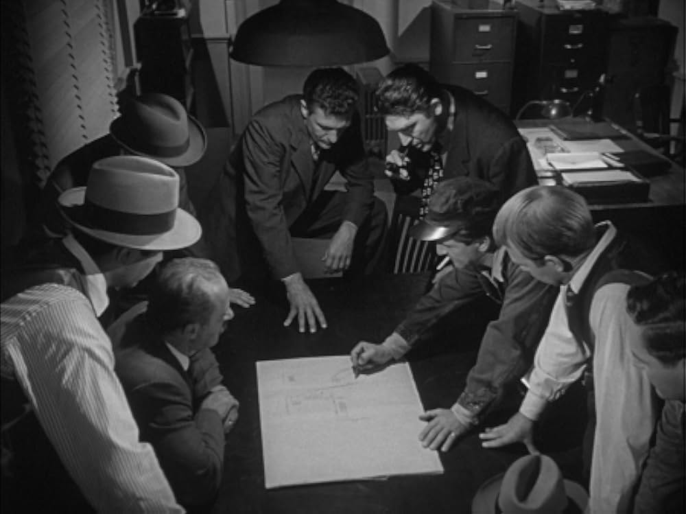 どてっ腹に穴をあけろの画像