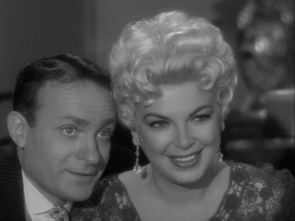 どてっ腹に穴をあけろの画像