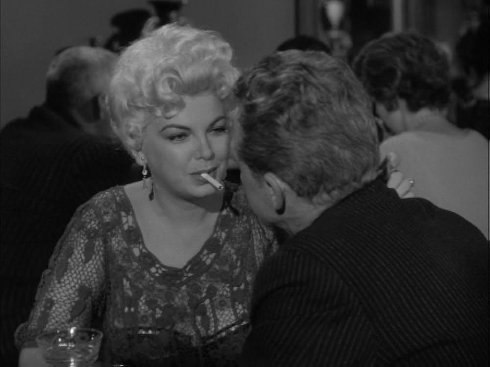 どてっ腹に穴をあけろの画像