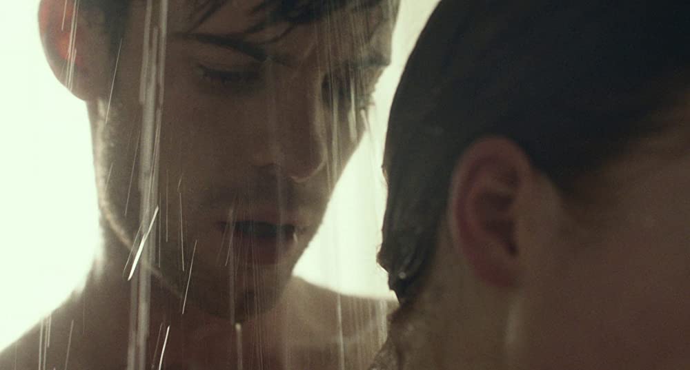 「ハネムーン」ハリー・トレッダウェイ & ローズ・レスリーの画像