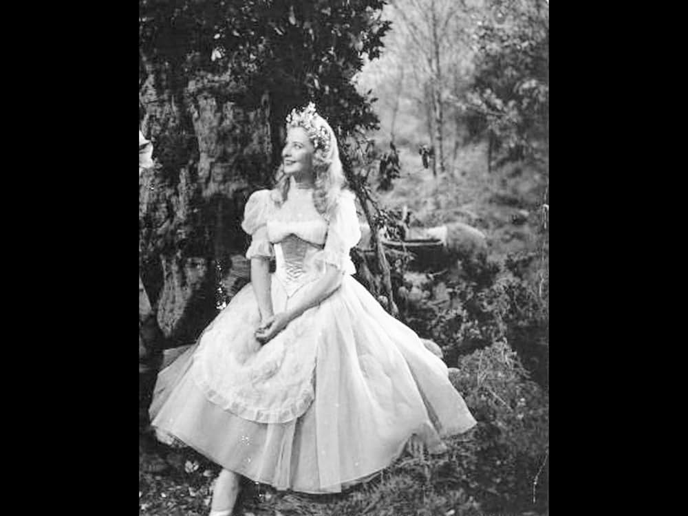 親指トムの画像