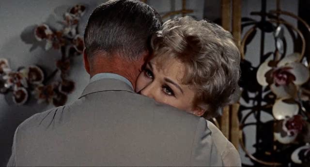 「媚薬」ジェームズ・スチュワート & キム・ノバクの画像