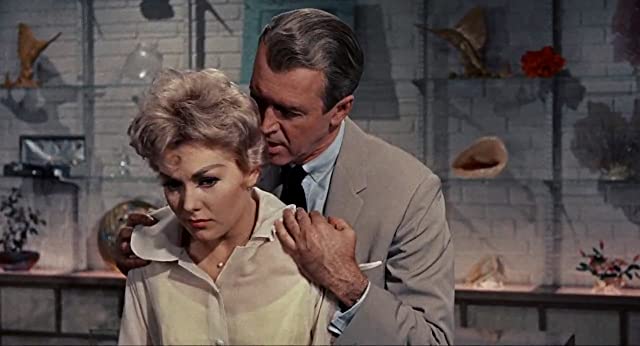 「媚薬」ジェームズ・スチュワート & キム・ノバクの画像