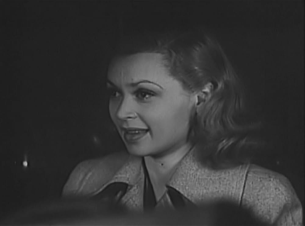 七つの錠のある扉の画像