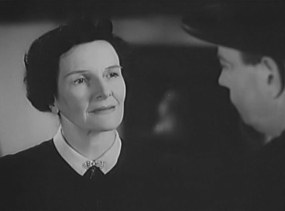 七つの錠のある扉の画像