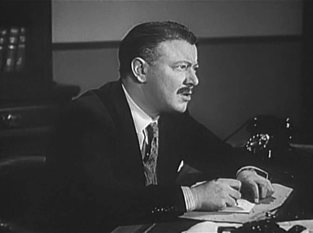 七つの錠のある扉の画像