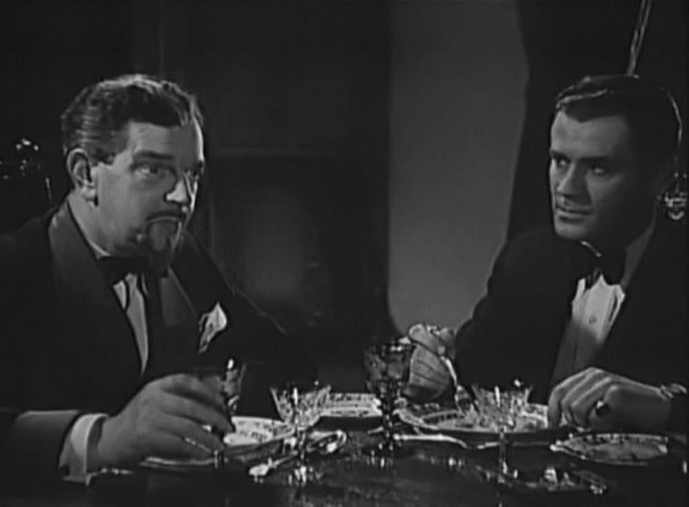 七つの錠のある扉の画像