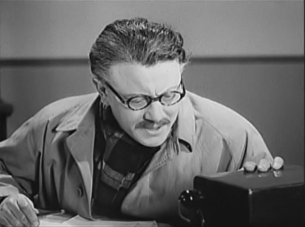 七つの錠のある扉の画像