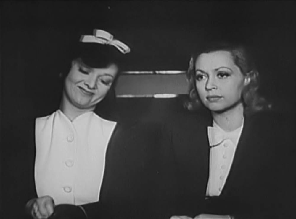 七つの錠のある扉の画像