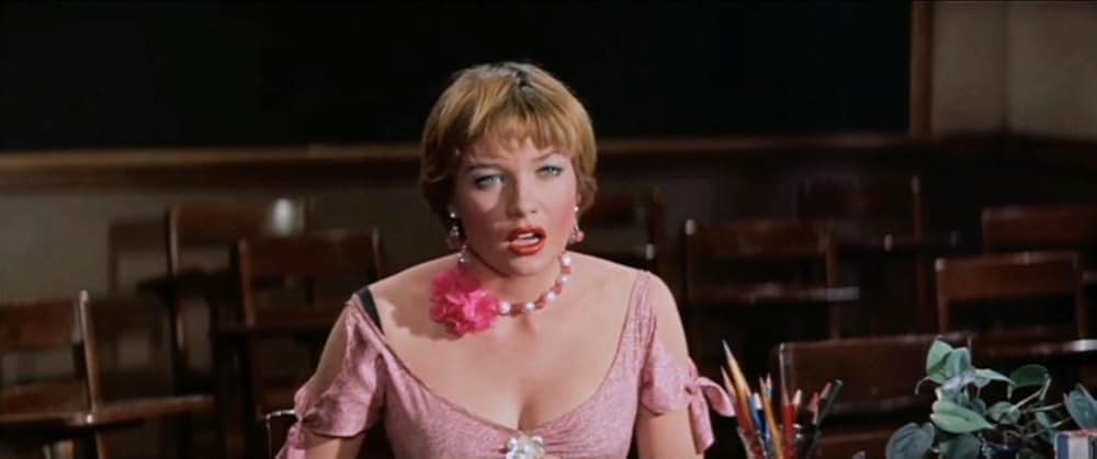 走り来る人々の画像