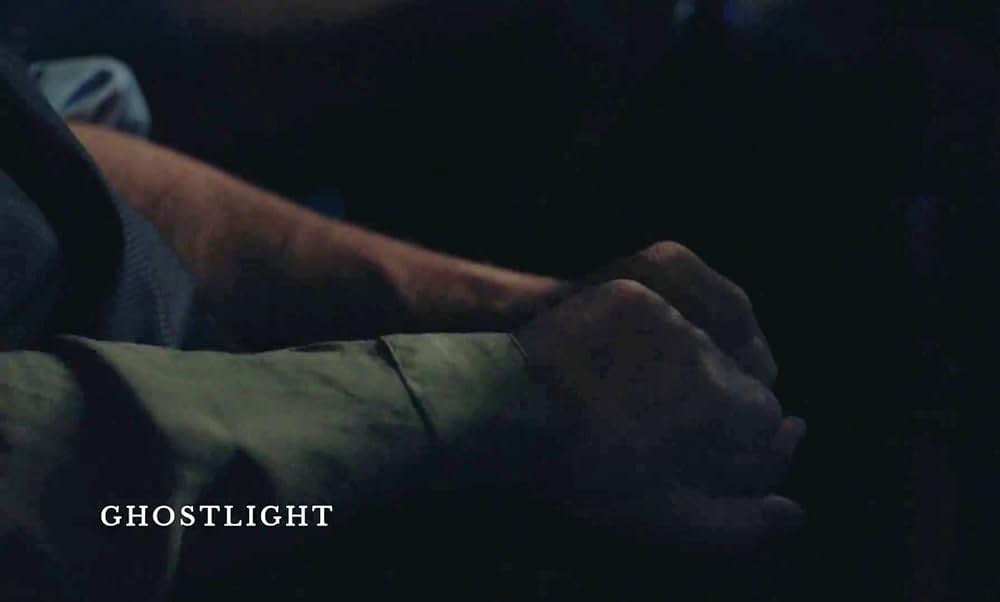 カーテンコールの灯の画像