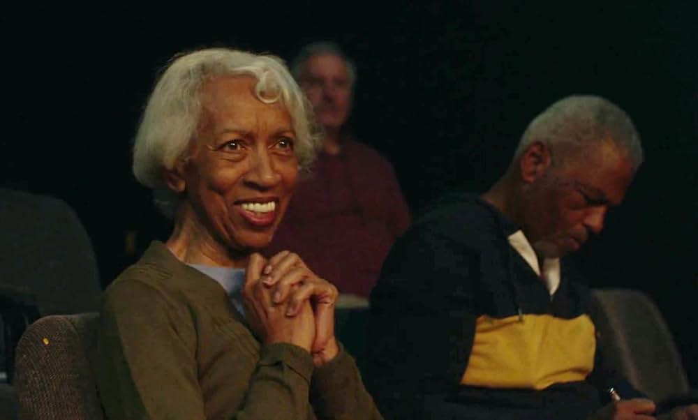 カーテンコールの灯の画像