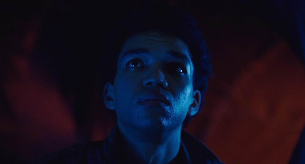 テレビの中に入りたいの画像